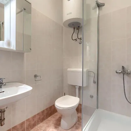 Gea - Rca200 By Interhome