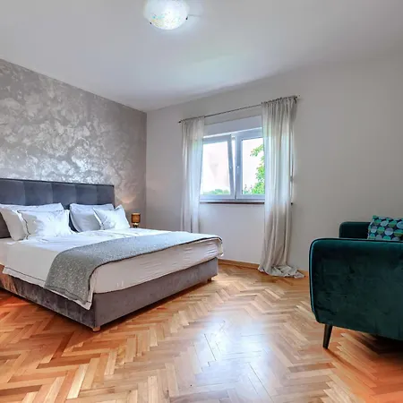Gea - Rca200 By Interhome Krnica